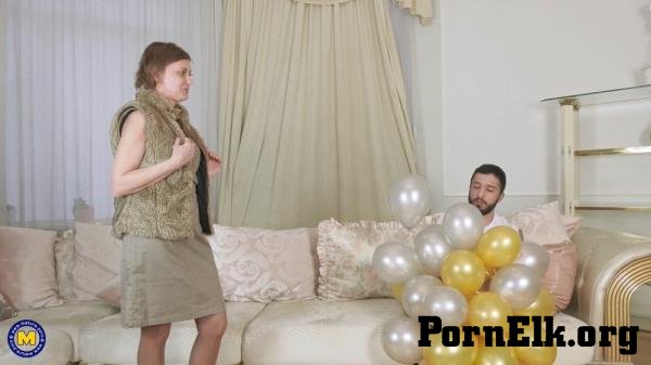 Gerda Ice (51) - Hairy Mature Gerda Ice Is Having A Big Party With Cock And Balloons [FullHD 1080p]