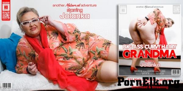 Jolanka (51) - When hairy and curvy grandma Jolanka shows off her big ass she gets horny for toys [FullHD 1080p]