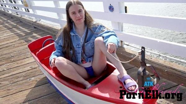 Sia Wood - Malibu Pier 1/2 - 1727 Scene #1 [FullHD 1080p]