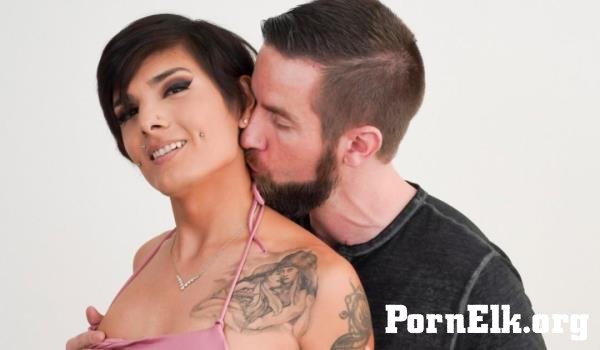 Taylor J - Taylor J's First Hardcore! [HD 720p]