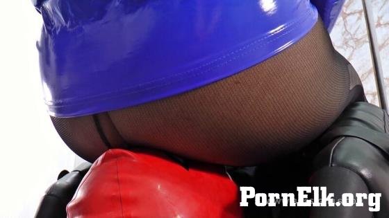 Boss Girls - Mistress Luciana - Facesitting 4 [FullHD 1920P]