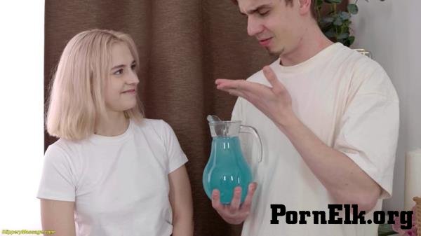 Molly Cute - Slippery Flexi Anal [SD 480p]