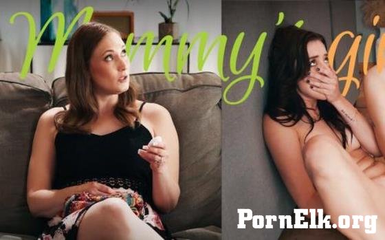Mommy'sGirl: Haley Reed, Ophelia Kaan - My Clueless Stepmom Has The Wrong Remote! [FullHD 1080P] 