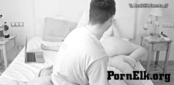 Reallifecam - Florence Is Licked And Rubbed In The Pussy By Her Guest And Simulates Sex 27.08.2025 [SD 576P]