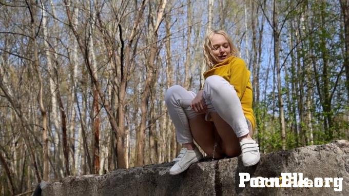 Elevated Blonde [FullHD 1920P]