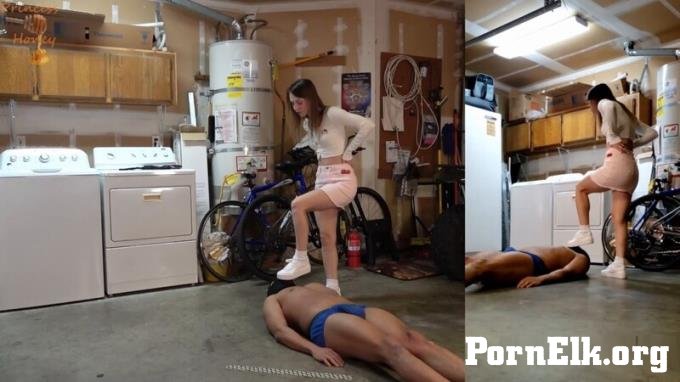 HoneyPotProductions - Bored BallBusting [FullHD 1920P]