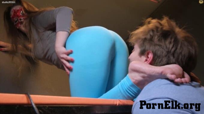 Cruel Domination - Fat Ass Hugs The Poor Guy�s Face, Not Letting Him Breathe! [FullHD 1920P]