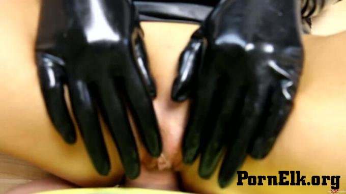 MyDirtyHobby: Daynia - Latexluder bekommt XXL Spermafontaene [FullHD 1080P]