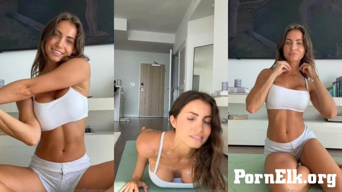 OnlyFans: Anna Louise (annalouieaustin) - White Yoga Pants [FullHD 1080P]