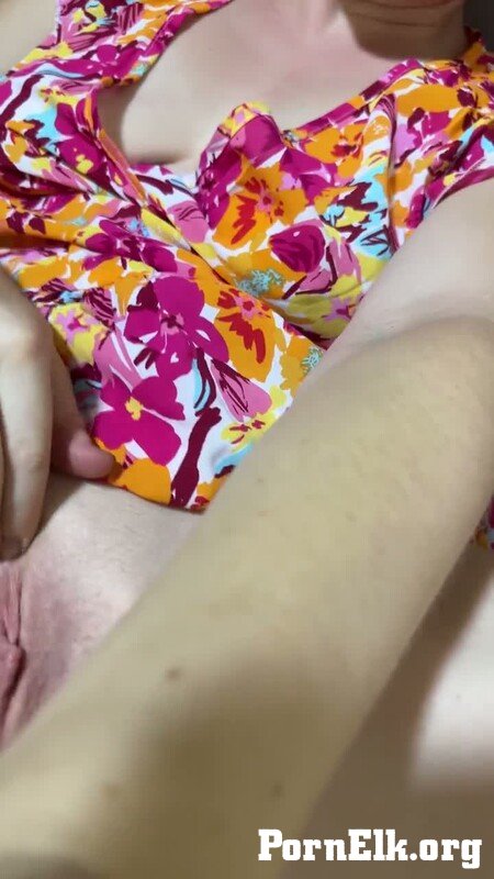 MyDirtyHobby: SweetLucy96 - Essigflasche Ganz Tief in Meine Fotze Geschoben [HD 720P]