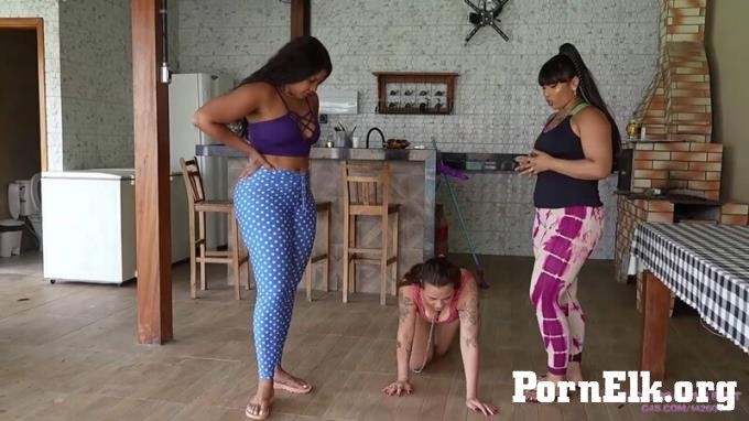 Licking Latinas Feet: Arya And Inara - You Didn'T Clean The Floor And It'S Your Fault! [HD 720P]