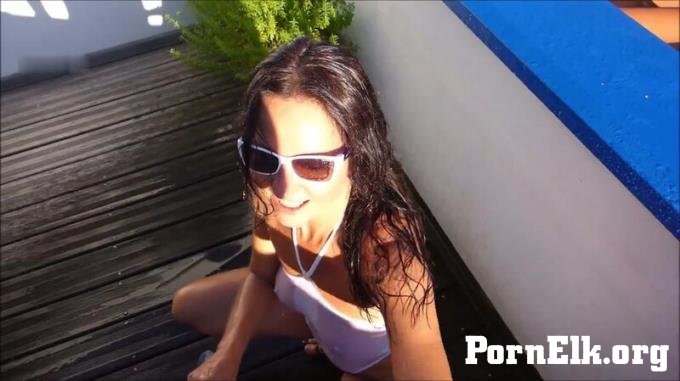 MyDirtyHobby: Pia_von_Padberg - Im nassen String-Body zeige ich meine prallen Schamlippen - blas... [FullHD 1080P]