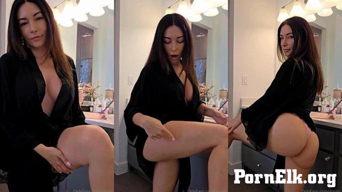 OnlyFans: Alinity - Tease [HD 720P]