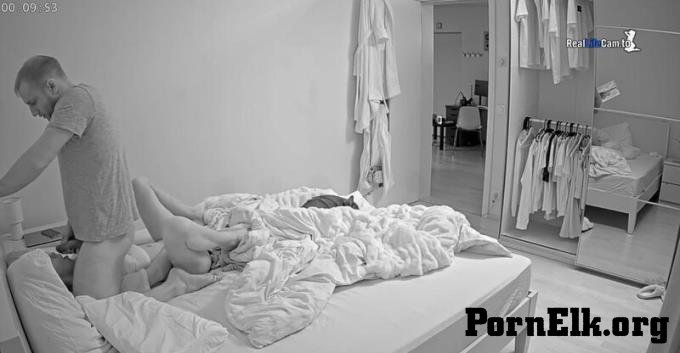 Reallifecam - Leora Sucks Paul'S Cock And She Rubs Her Pussy With Her Finger 21.09.2025 [FullHD 996P]