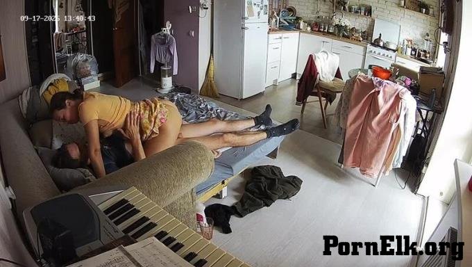 Voyeur-House - Rachel Ross Handjob And Kitchen Sex 07.10.2025 Cam 2 [HD 720P]