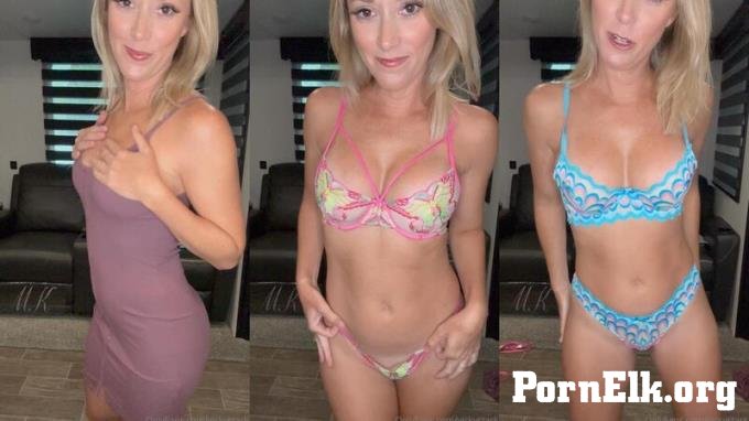 OnlyFans: Vicky Stark - Try On [FullHD 1080P]