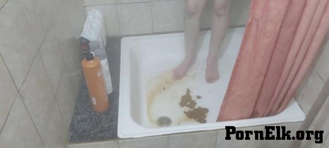 RavenHearth666 � Stepping and squashing poop with my feet [HD 1600P]