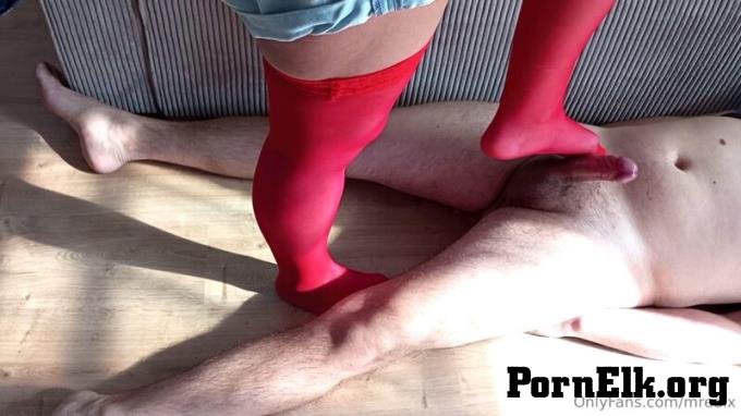 Mistress Redix - I Bought Red Stockings And Immediately Decided To Use Them Against My Slave [FullHD 1920P]