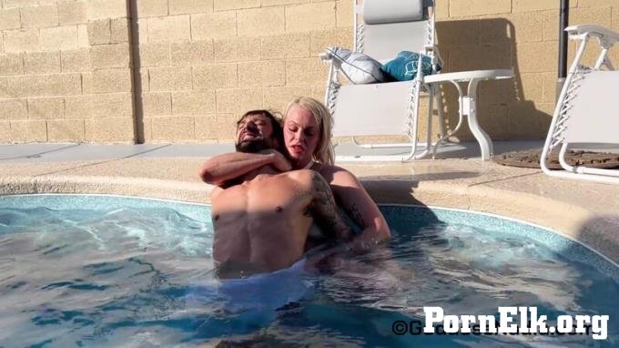 Scissors - GODDESSNADIA - Hard Body Barbie Pool Punishment [FullHD 1920P]