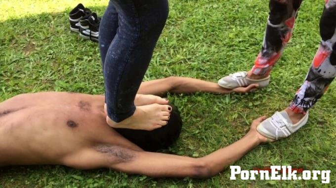 Sadistic Queens - Squishysax - Miss Flora and Sweetbaby - 1st Time Squish [FullHD 1920P]