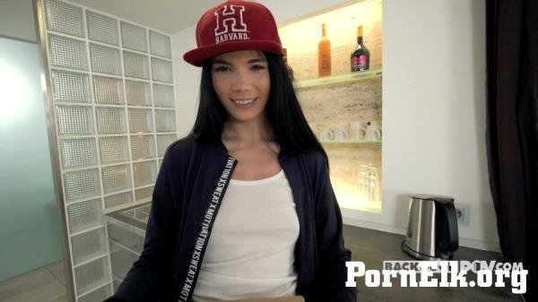 Lovenia Lux - Swift Delivery [FullHD 1080p]