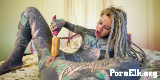 MyDirtyHobby: Z-Filmz - Tatowiertes Madchen masturbiert, beruhrt sie und Arsch [FullHD 1080P]