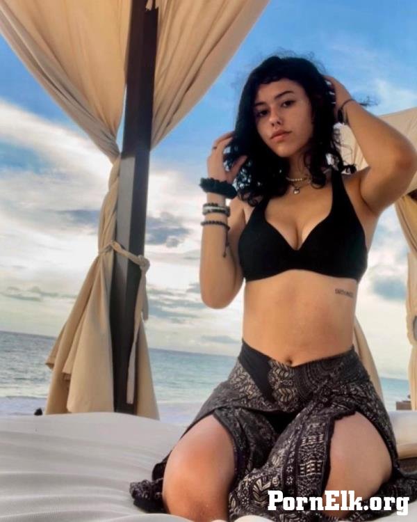 Izamariposa, izabellaavargas - Deliciosa mamada de IZAMARIPOSA a cambio de promo para su OnlyFans - Blowjob [FullHD 1080p]