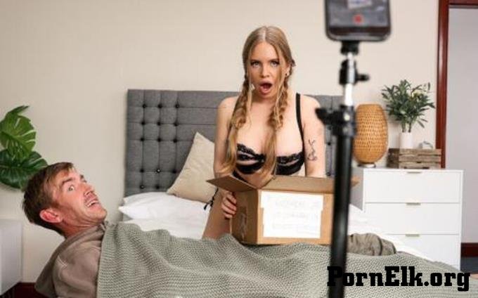 BrazzersExxtra: Alessandra Jane - Unbox The Cocks! [FullHD 1080P]