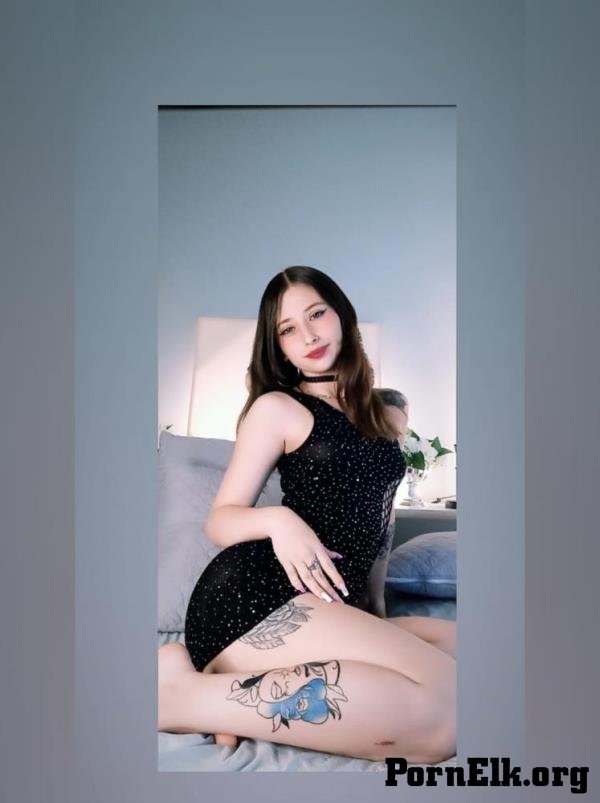 Antoadams - Petite white girl with green eyes deepthroats me in exchange for marketing - Blowjob [HD 720p]