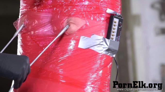 Femdom Clips By Bizarrboy - Mistess Iside - Nipple Punishmen In Clingfilm [4K 2160P]