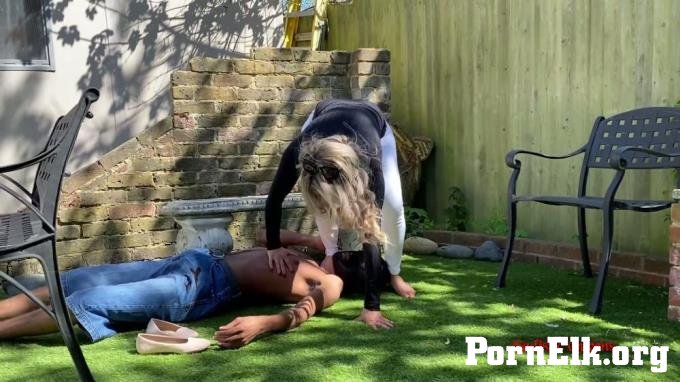 Sadistic Queens - Squishysax - Miss Courtney - I Want To Crush Your Esophagus [FullHD 1080P]