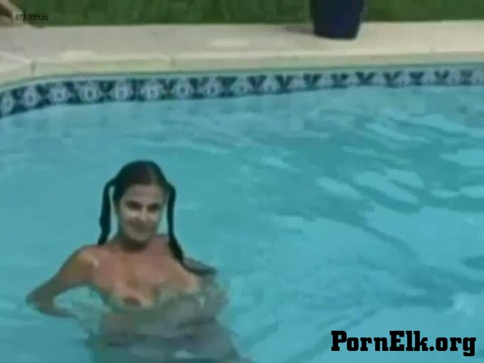 MyDirtyHobby: PRIVATPORNO - Im Hotelpool [HD 720P]