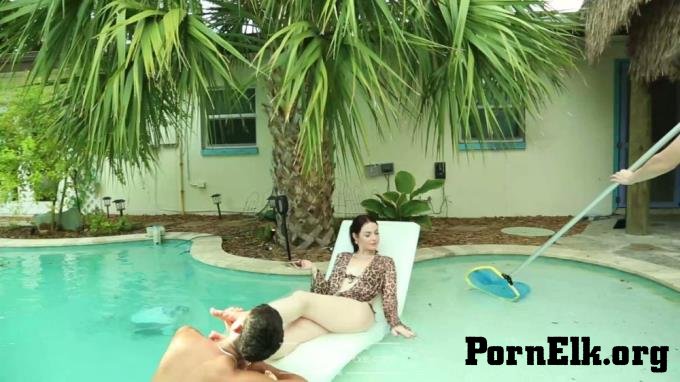 Lexi Luxxe - The Privilege of Proximity [4K 2160P]