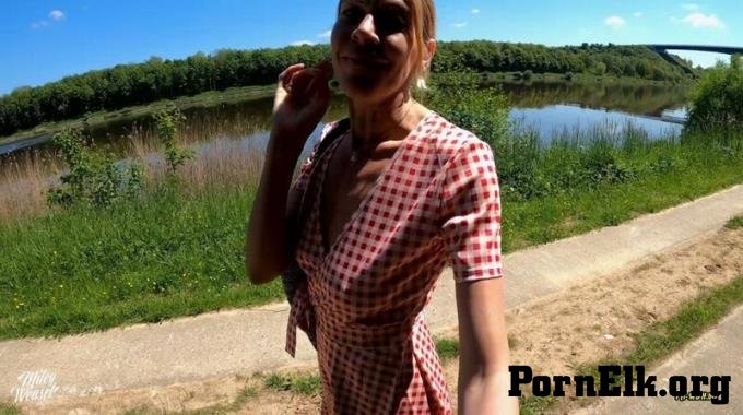 MyDirtyHobby: Miley-Weasel - Geile Blondine Mit Plug Im Arsch Besorgt Es Sich Am Kanal [FullHD 1080P]