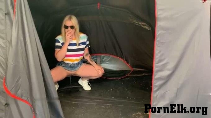 MyDirtyHobby: SteffiBlond - Ups Public vorm Sportgeschaft ins Zelt gepinkelt - ich musste doch s... [HD 720P]