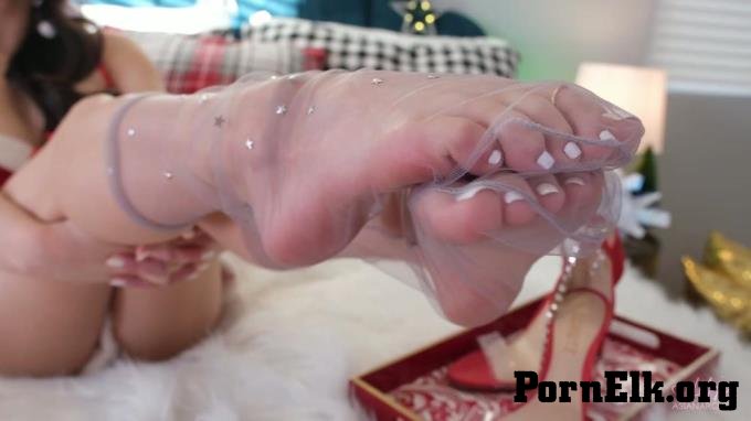 Goddess Lily - Lily's Bare Feet Denial JOI - Merry Christmas [FullHD 1080P]