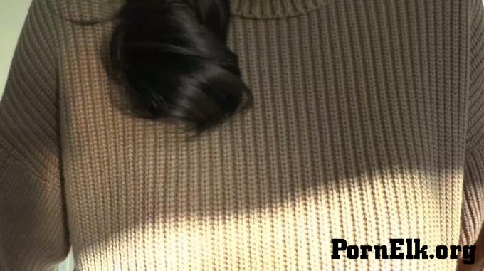 MyDirtyHobby: Lady_Victoria_Valente - Spritze Auf Meinen Pullover Ab - Im Dicken Rollkragen Pull... [FullHD 1080P]