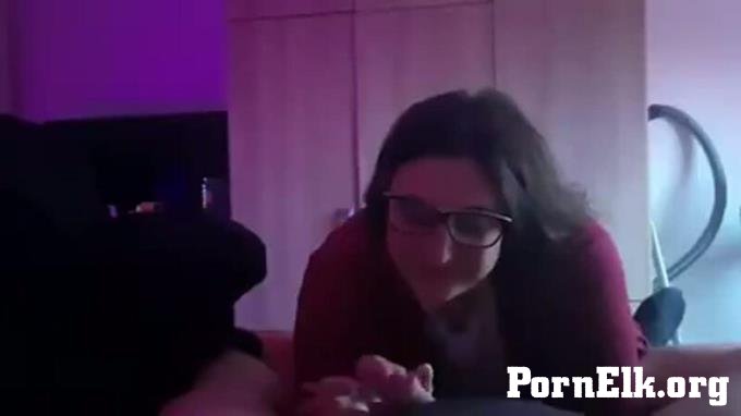 steffi1405 - steffi1405 - Ich melke meinen Mann  [HD 720]