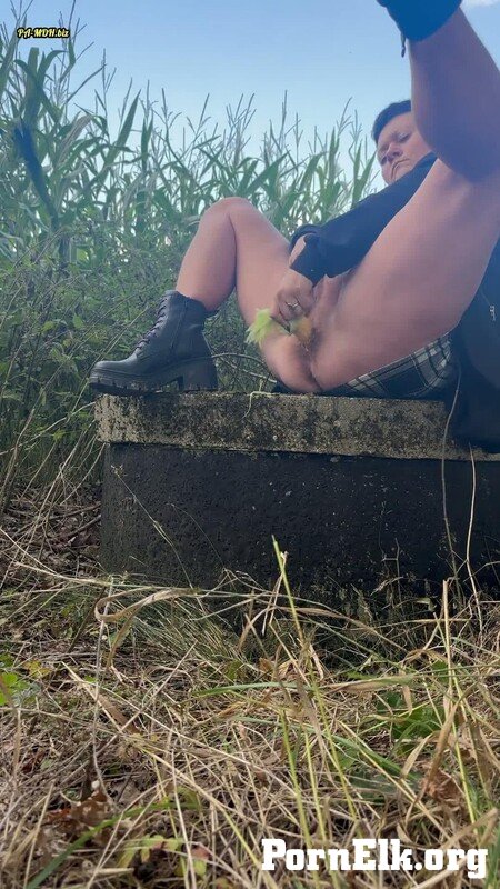 Hairyminka - Hairyminka - Maiskolben  [FullHD 1080]