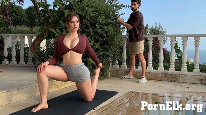 Comatozze - Comatozze - Big Tit young Milf cheated with the Gardener  [FullHD 1080]