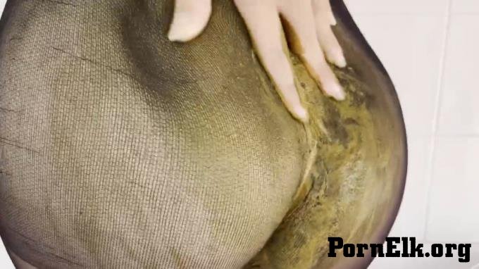 - The_Prime_Alpha � Pooping & Smearing in Pantyhose  [HD 1280]