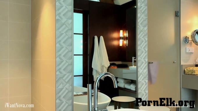 - Worship Goddess Nova - Bikini Brat Paradise  [FullHD 1080]