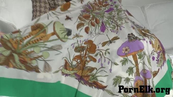 Lady_Victoria_Valente - Lady_Victoria_Valente - Abspritzen Auf Meinen Seidenschal  [FullHD 1080]