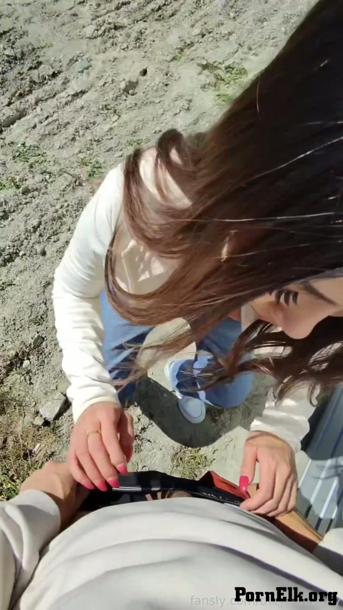 Yoshi Baby - Yoshi Baby - Outdoor Quickie In Matterhorn With Stranger  [FullHD 1080]