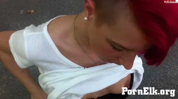 DaisyDesire - DaisyDesire - Public Blow auf dem Schulhof  [HD 720]