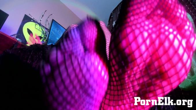 - Petite Mercy - Fishnet Foot Soles  [4K 2160]