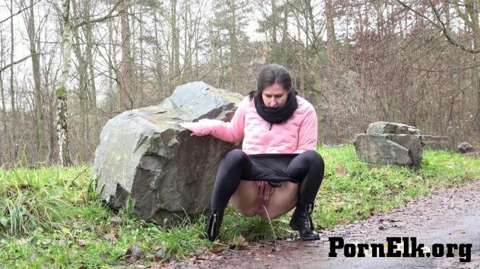 - Lara Likes It Long  [FullHD 1920]