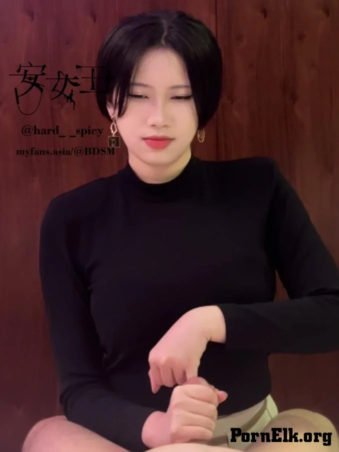 Mistress Ann - Expand Your Urethra With Chili Pepper  [FullHD 1080]