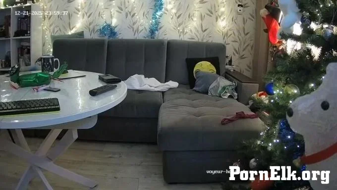 Henry Julia More Blowjobs And Couch Fuck 2025-12-21  [HD 720]