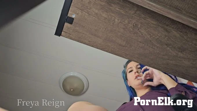 Freya Reign - POV Office Foot Stool  [FullHD 1080]